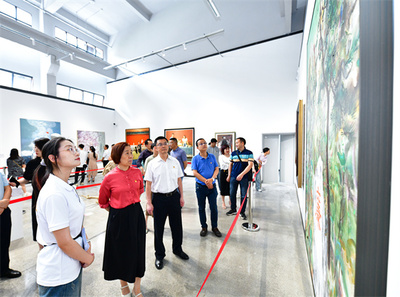 弘揚紅巖精神 涵養清風正氣——重慶公共運輸職業學院組織參觀“紅巖清風”廉潔文化美術作品展暨文化藝術交流活動側記